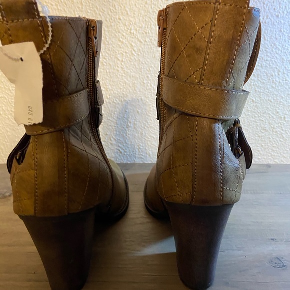 SM NewYork tan ankle boots size 7 NWT - Picture 3 of 6